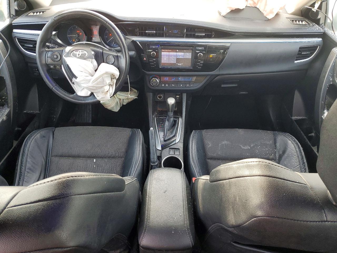 2016 TOYOTA COROLLA L photo 8