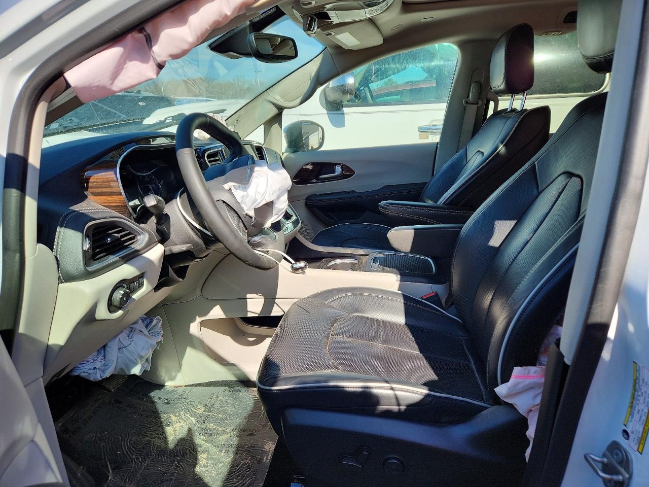 2023 CHRYSLER PACIFICA LIMITED photo 19