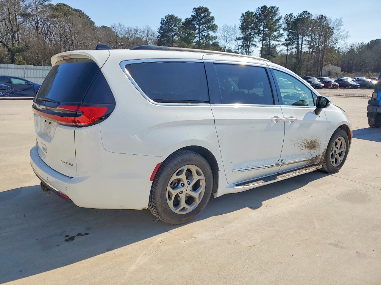 2023 CHRYSLER PACIFICA LIMITED photo 7