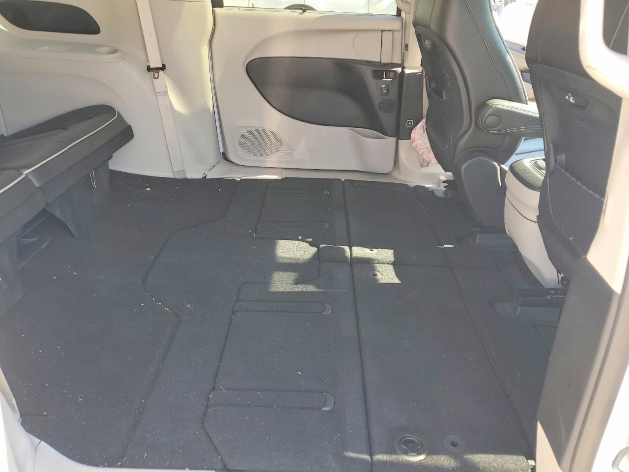 2023 CHRYSLER PACIFICA LIMITED photo 31