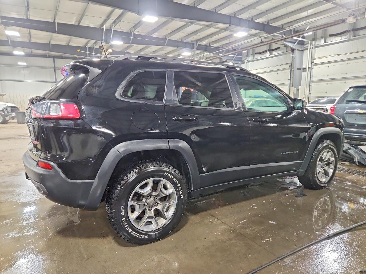 2019 JEEP CHEROKEE TRAILHAWK photo 5