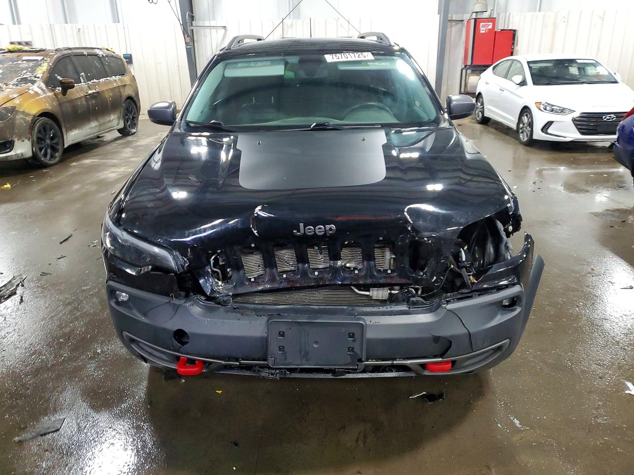 2019 JEEP CHEROKEE TRAILHAWK photo 9