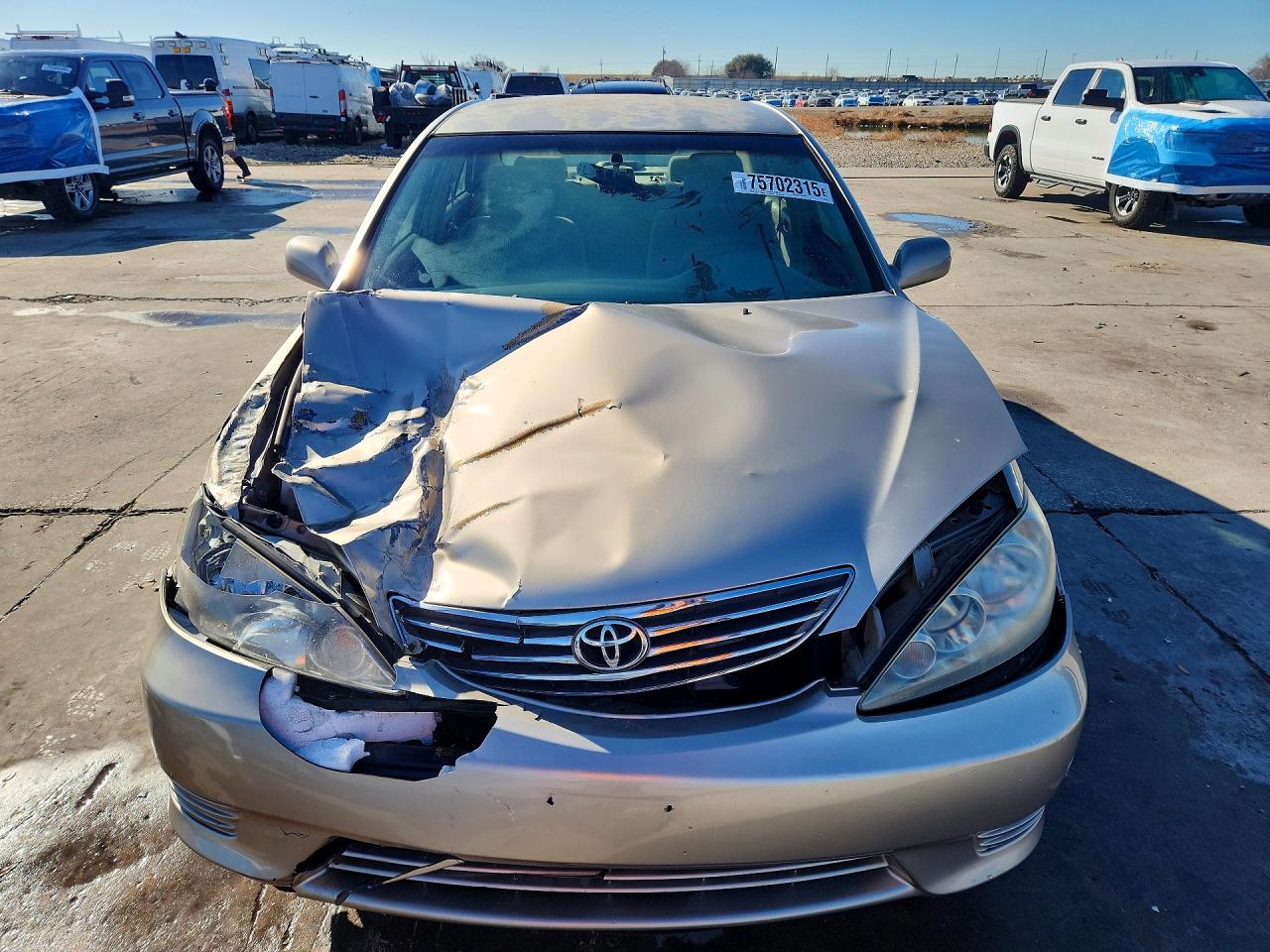 2005 TOYOTA CAMRY LE photo 9