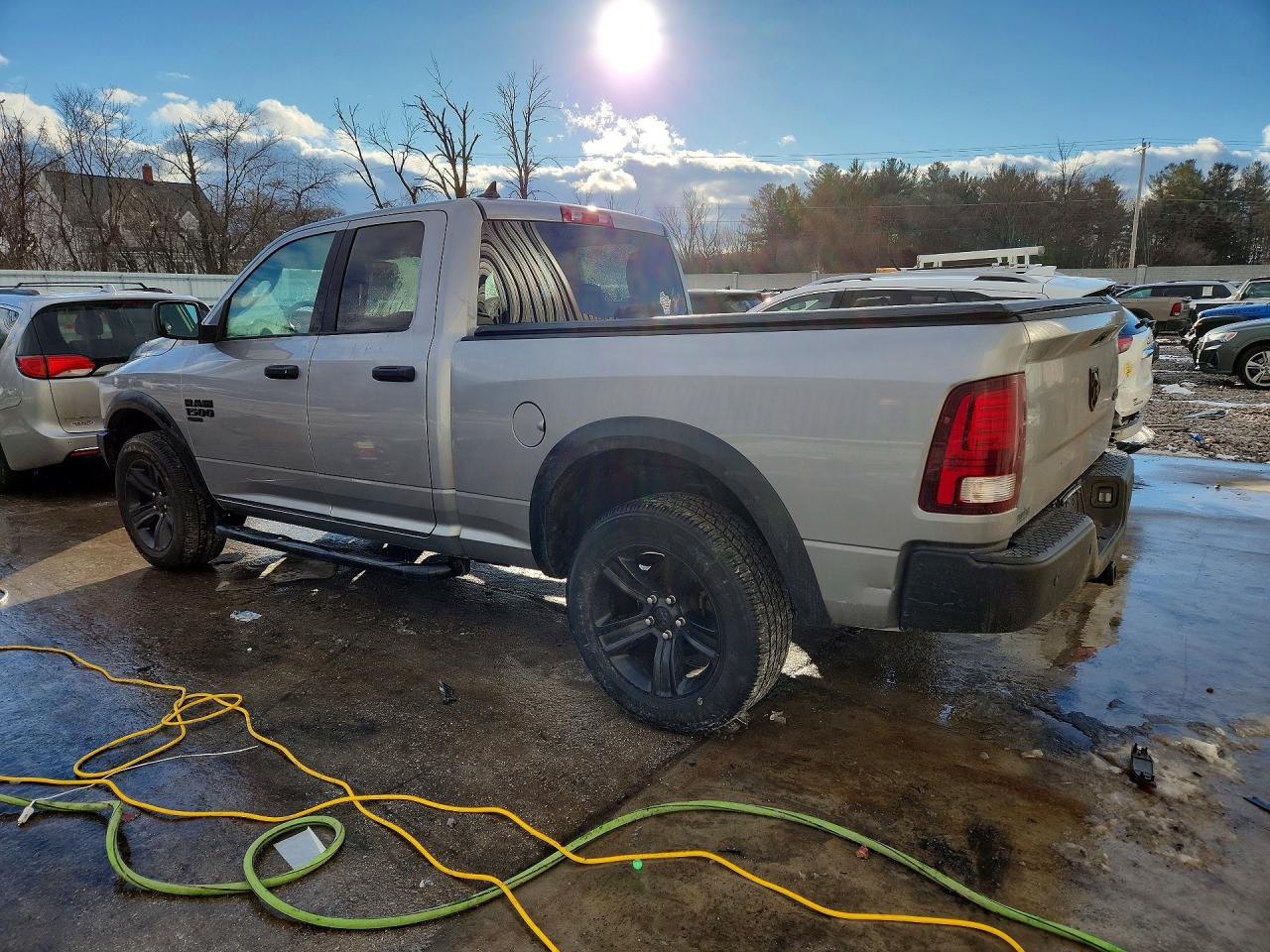 2022 RAM 1500 CLASSIC SLT photo 2
