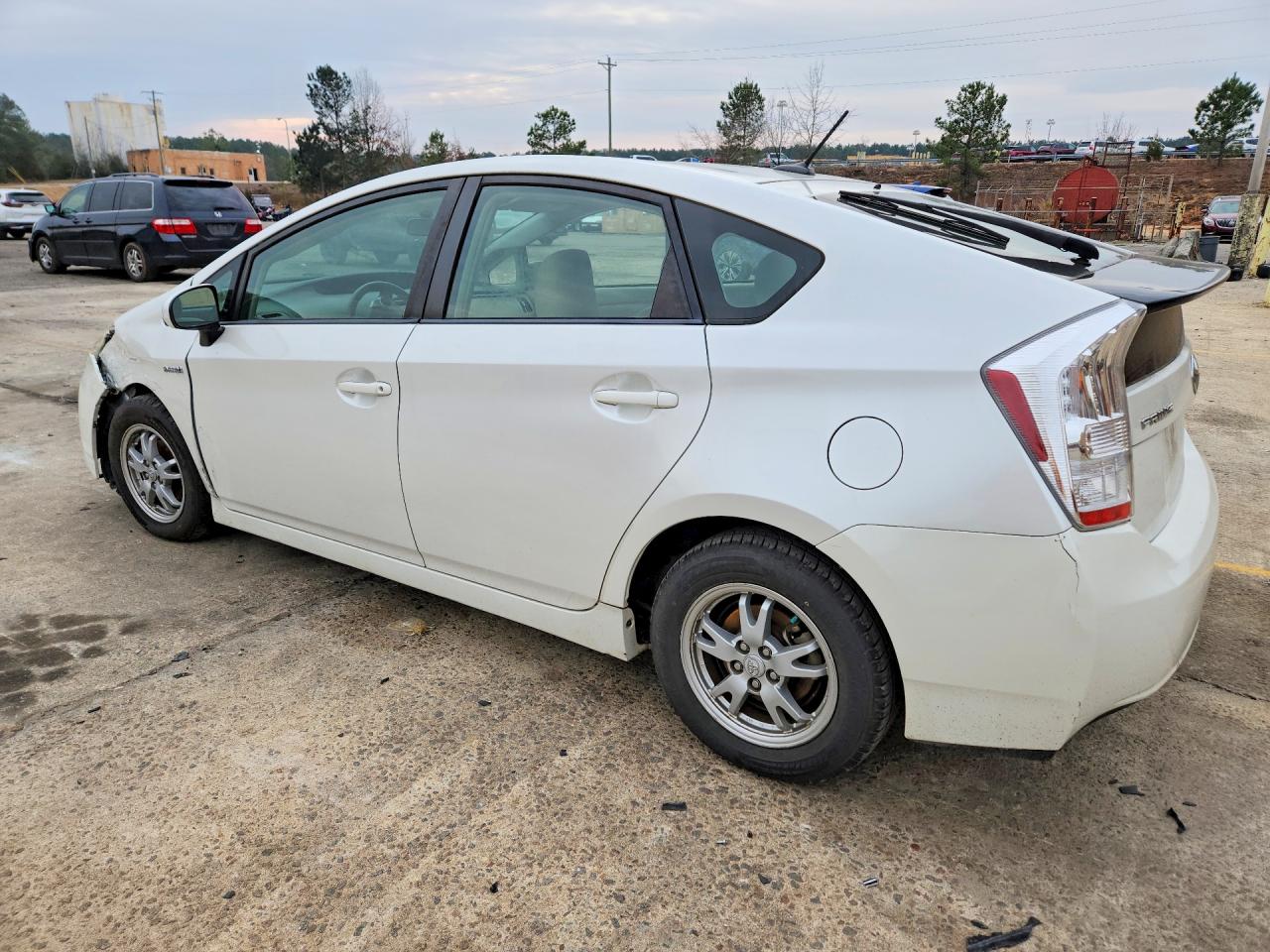 2010 TOYOTA PRIUS photo 3