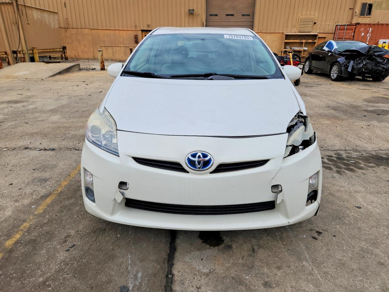 2010 TOYOTA PRIUS photo 9