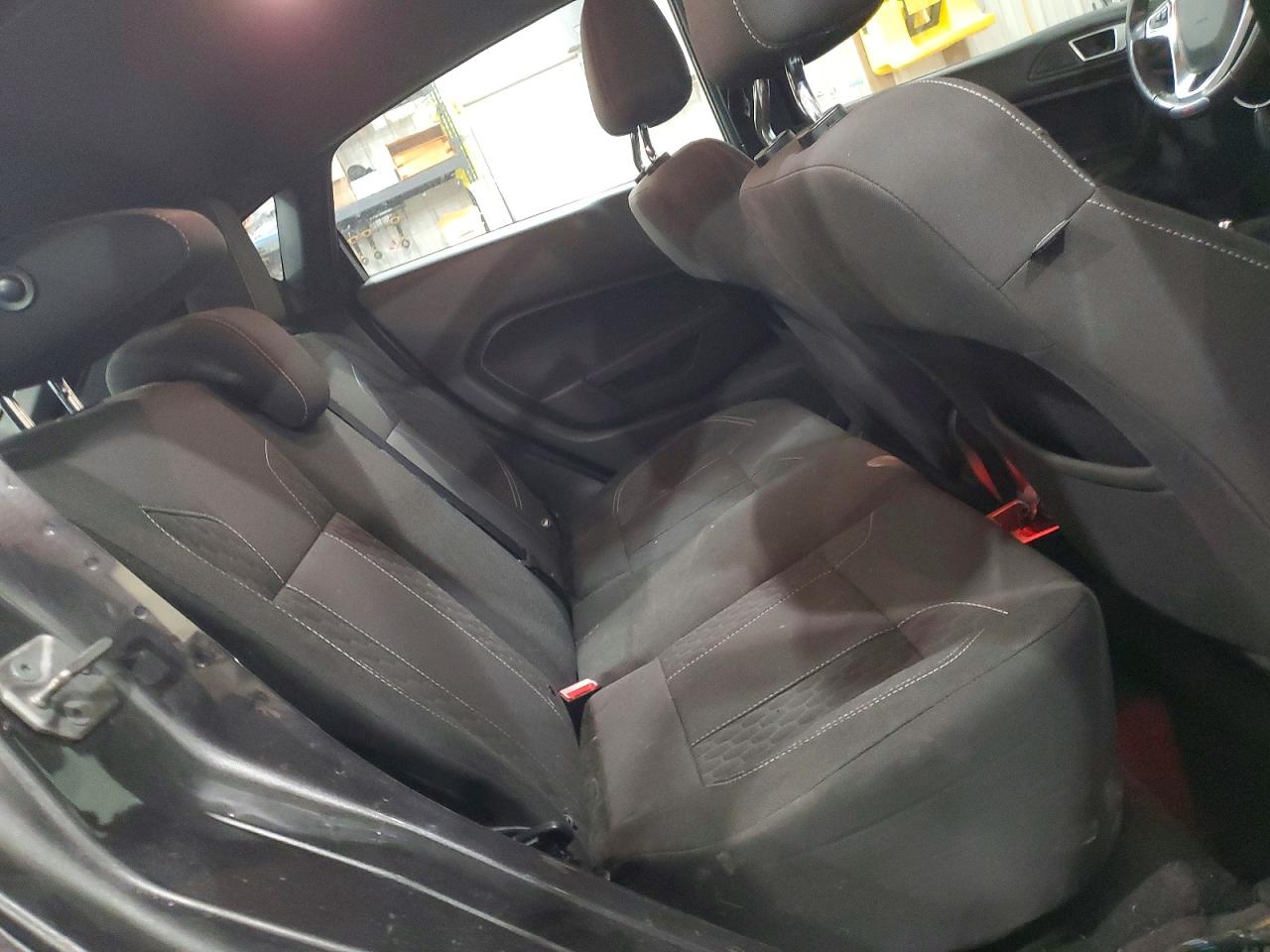 2018 FORD FIESTA ST photo 19