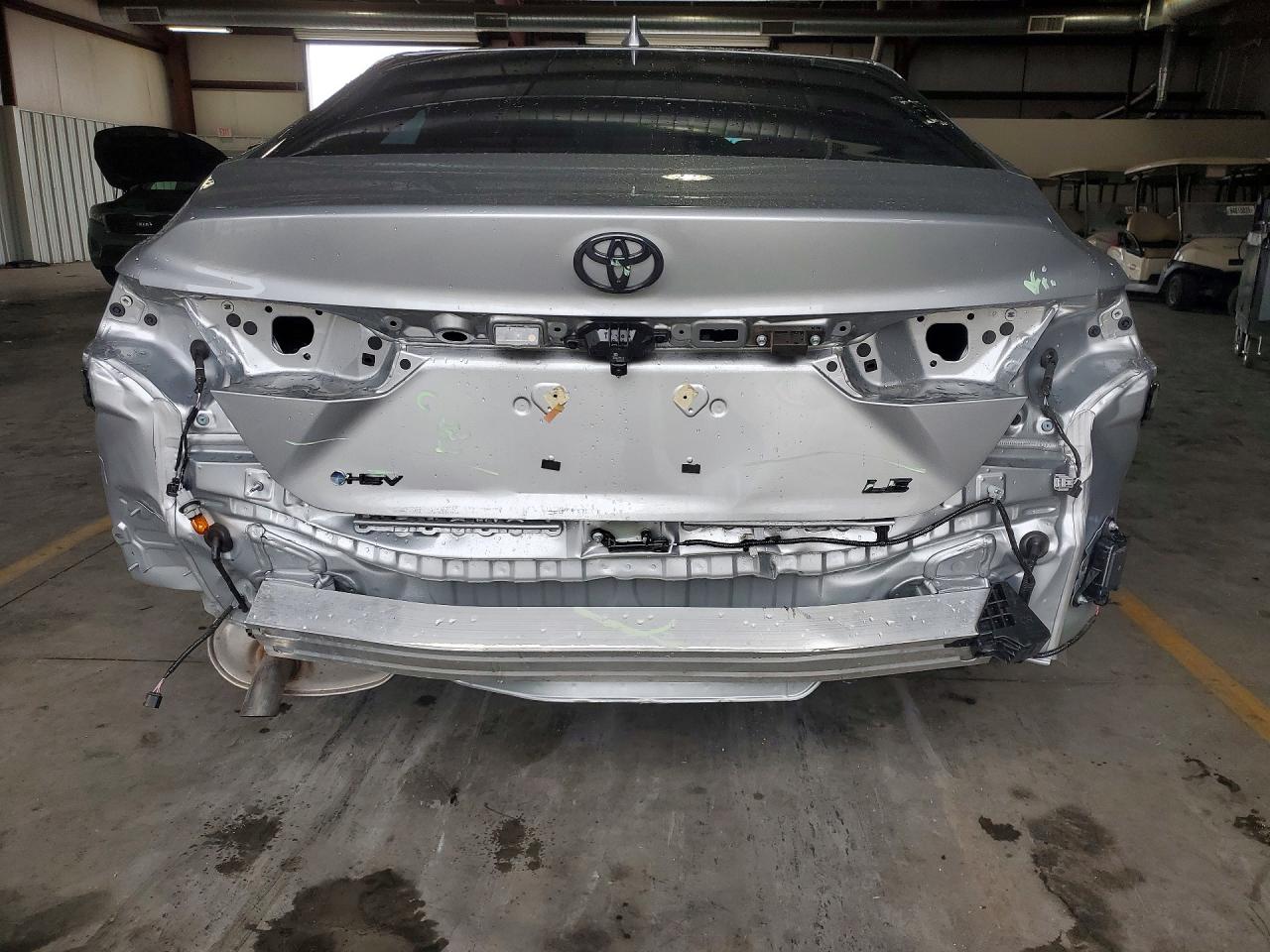 2025 TOYOTA CAMRY XSE photo 6