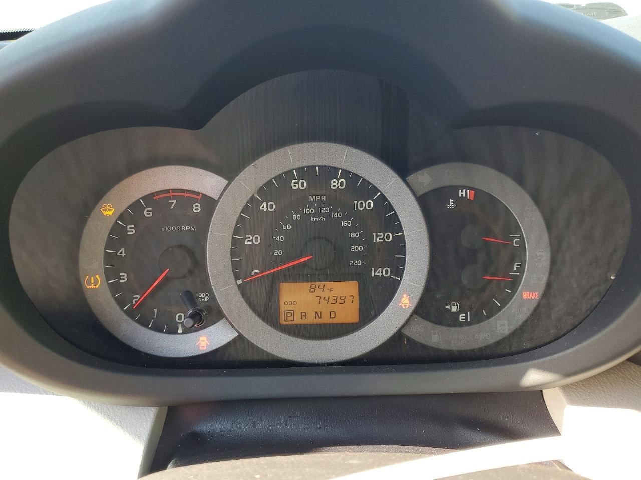 2011 TOYOTA RAV4 photo 9
