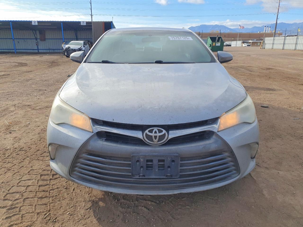 2017 TOYOTA CAMRY LE photo 5