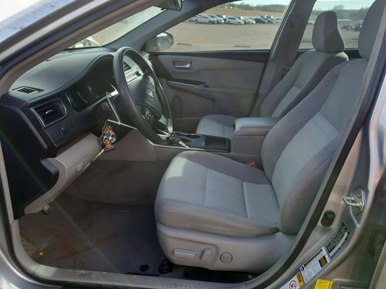 2017 TOYOTA CAMRY LE photo 7