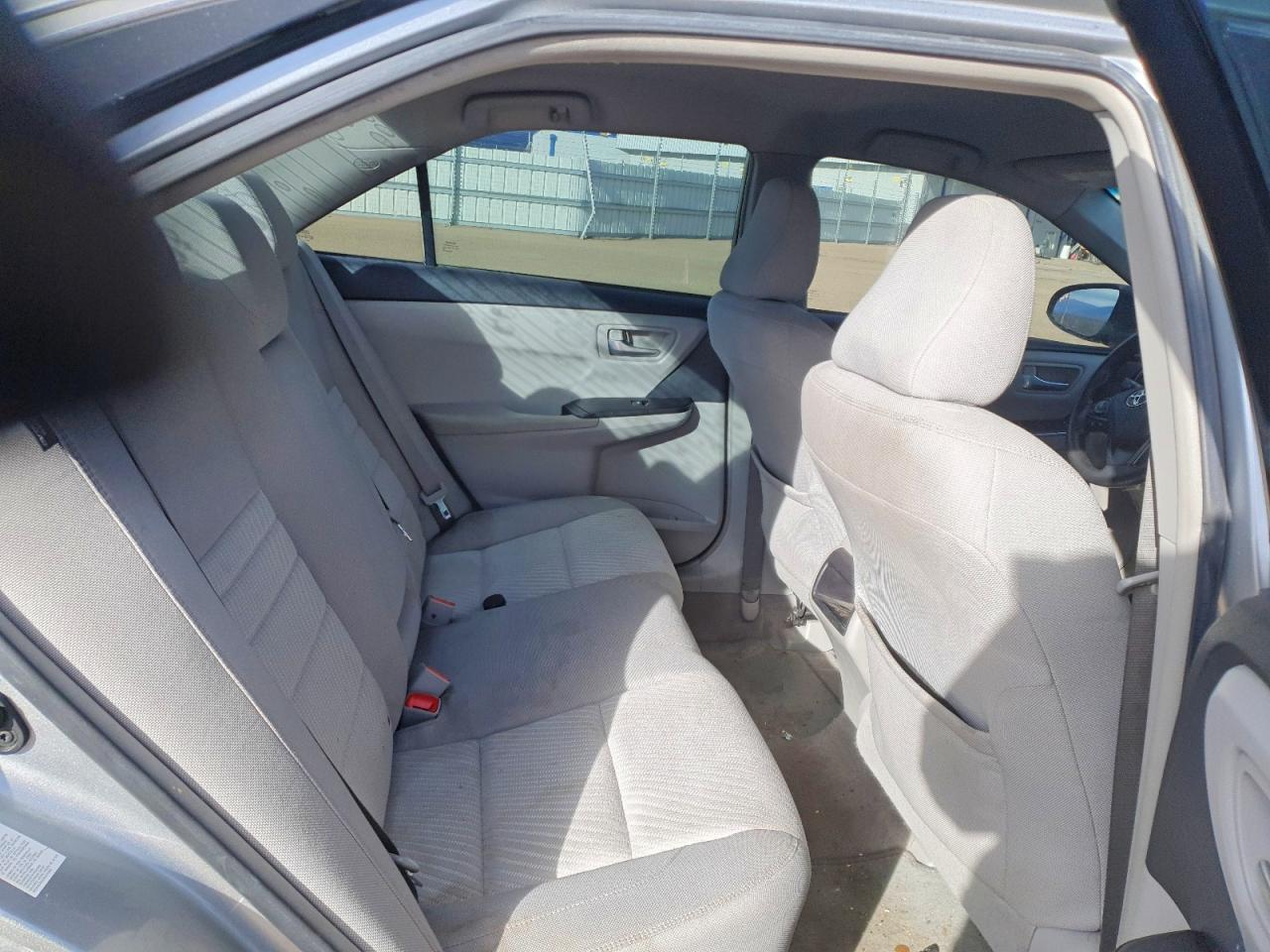 2017 TOYOTA CAMRY LE photo 10