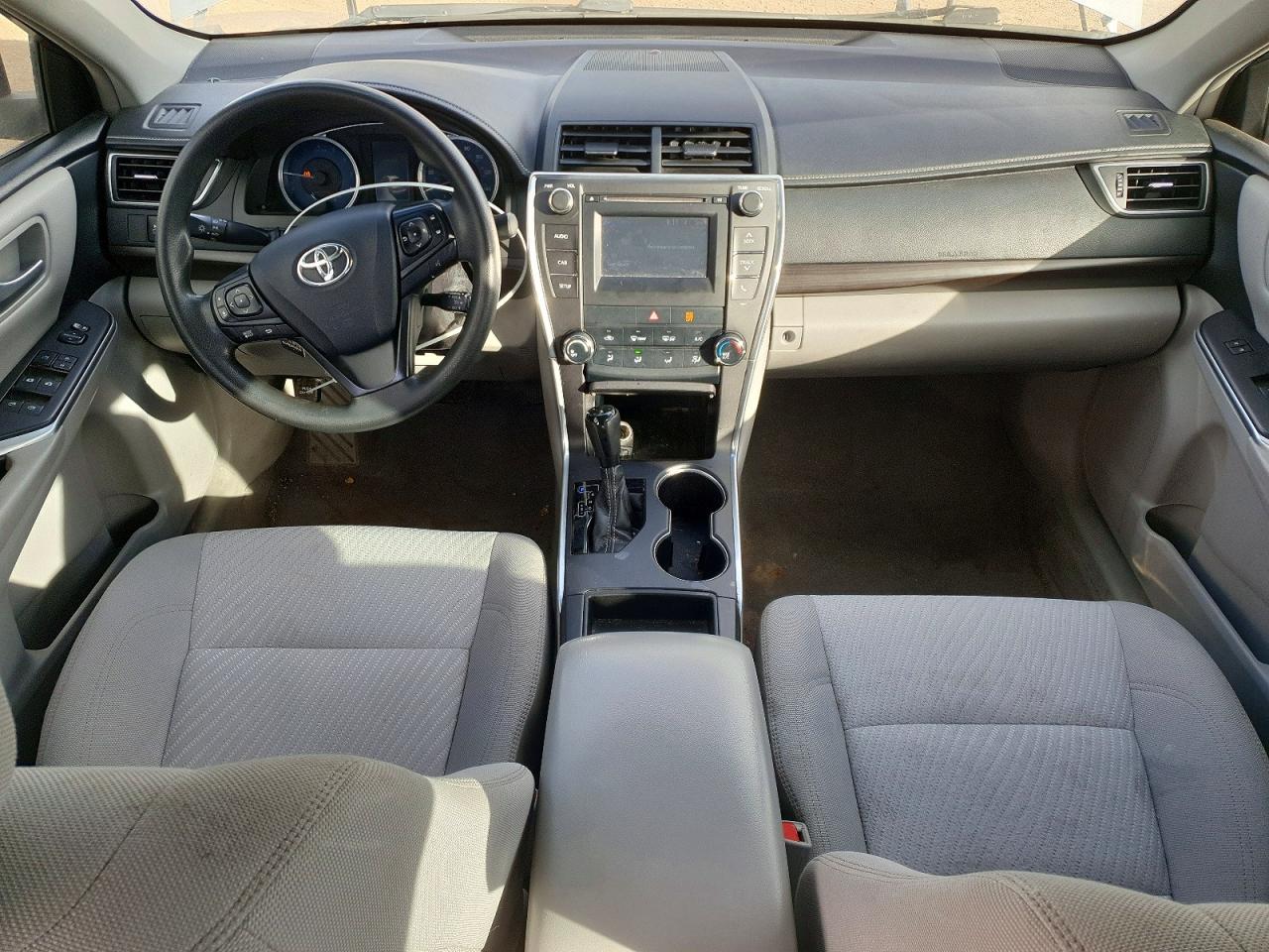 2017 TOYOTA CAMRY LE photo 8