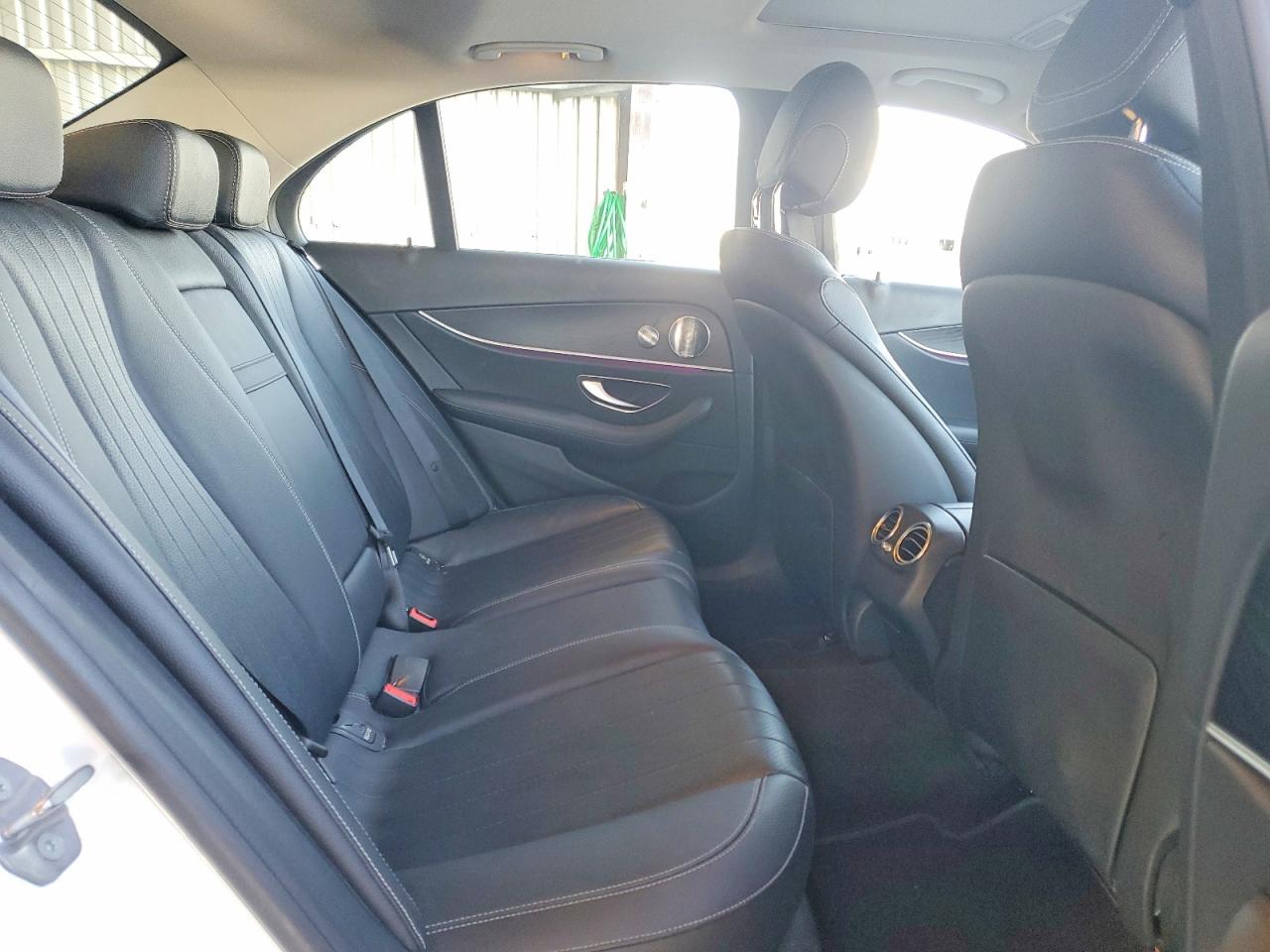 2018 MERCEDES-BENZ E 300 photo 28