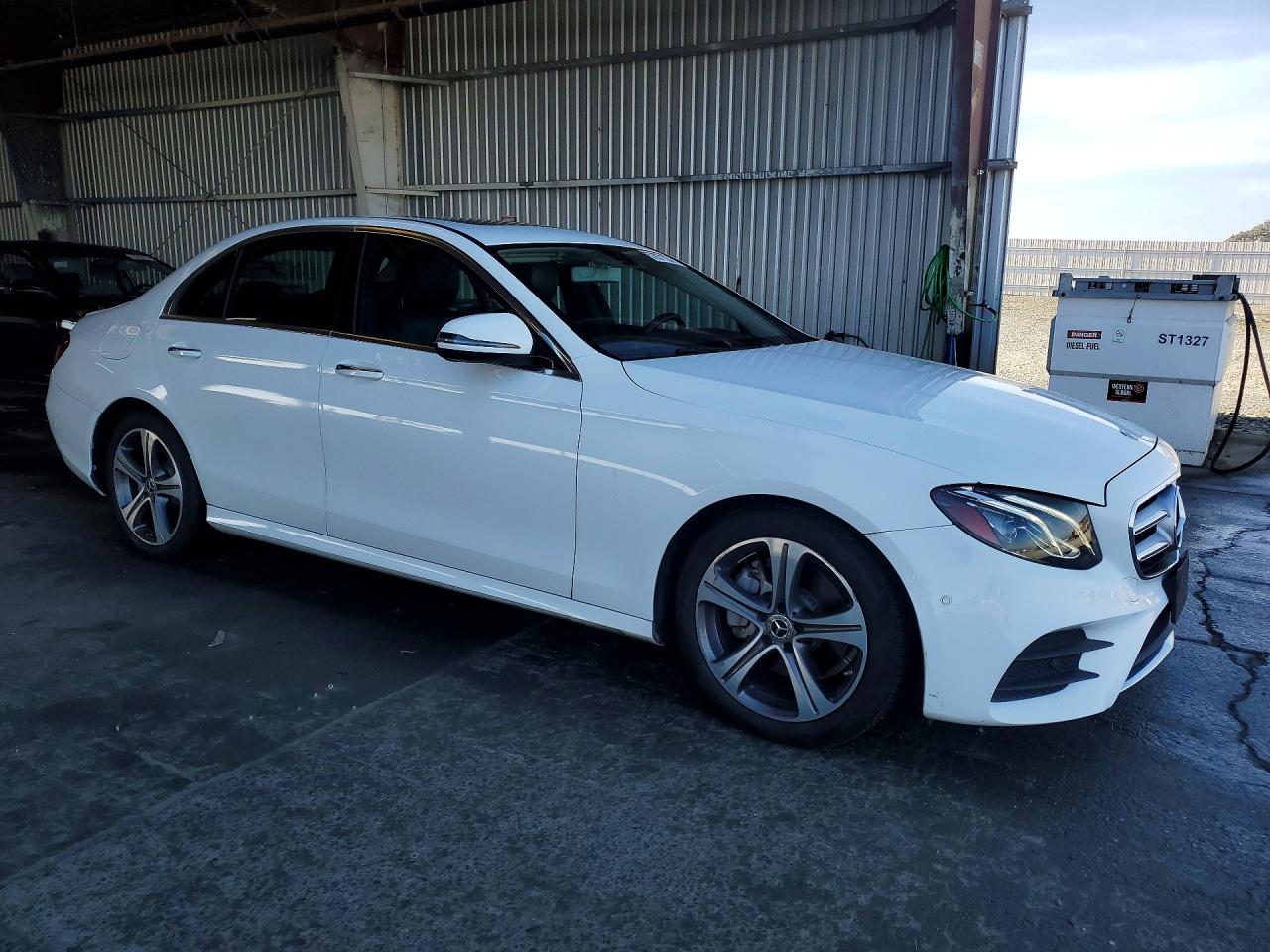 2018 MERCEDES-BENZ E 300 photo 10