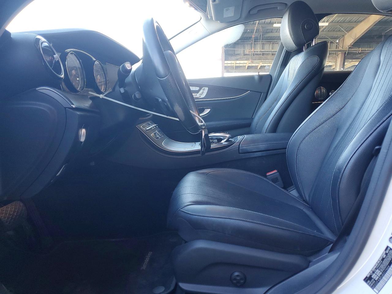 2018 MERCEDES-BENZ E 300 photo 19