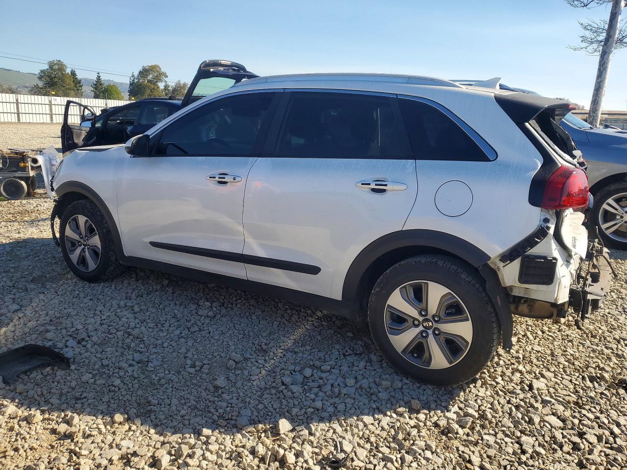 2020 KIA NIRO LX photo 4