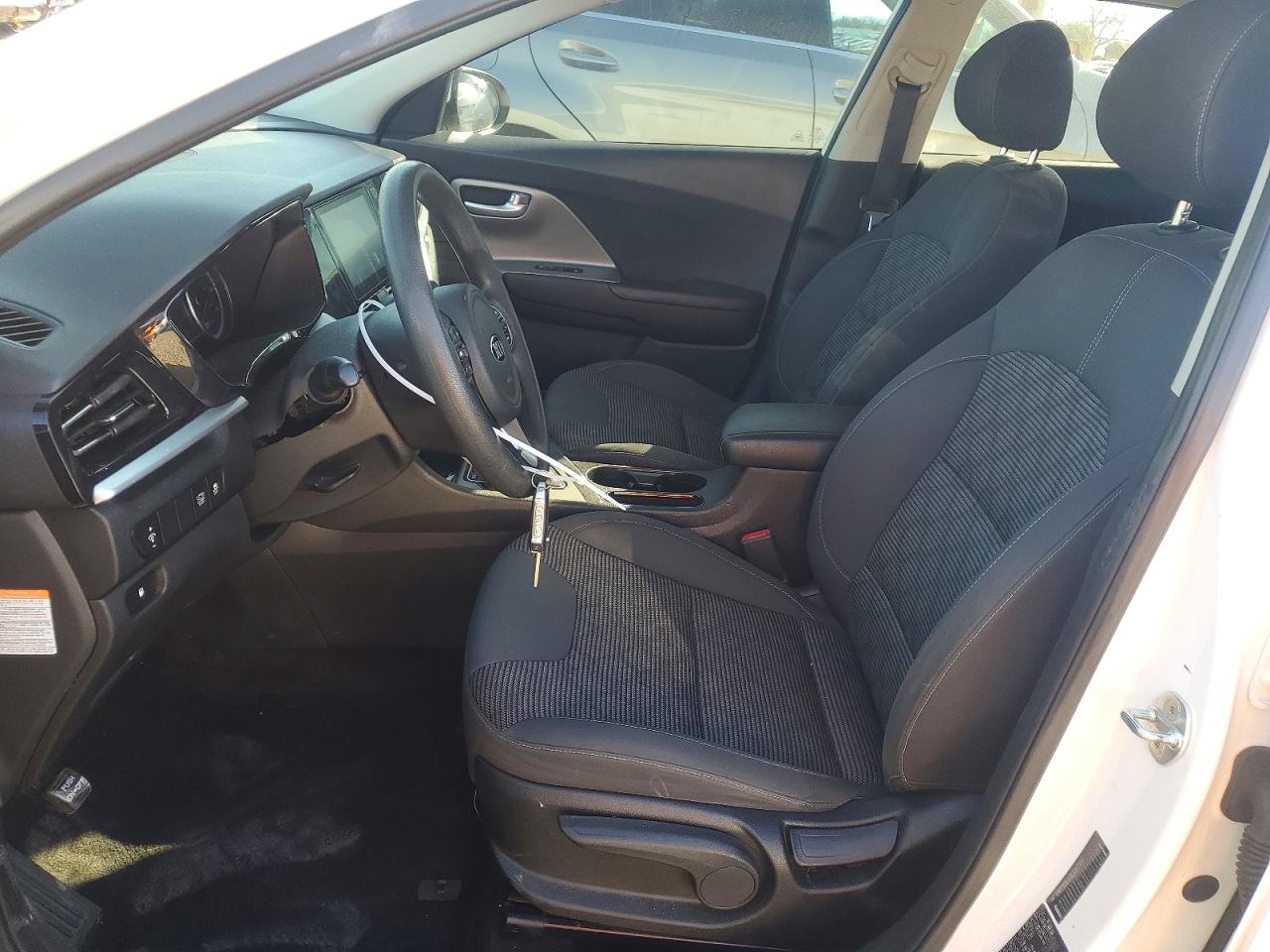 2020 KIA NIRO LX photo 19