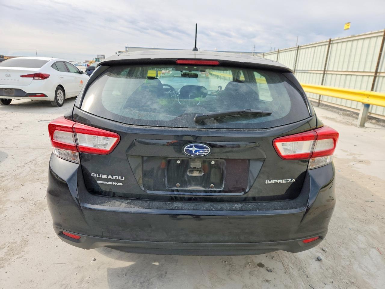 2019 SUBARU IMPREZA photo 6