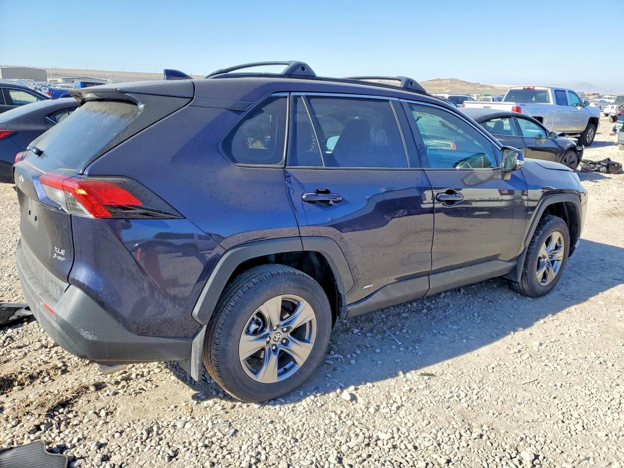 2025 TOYOTA RAV4 XLE photo 3