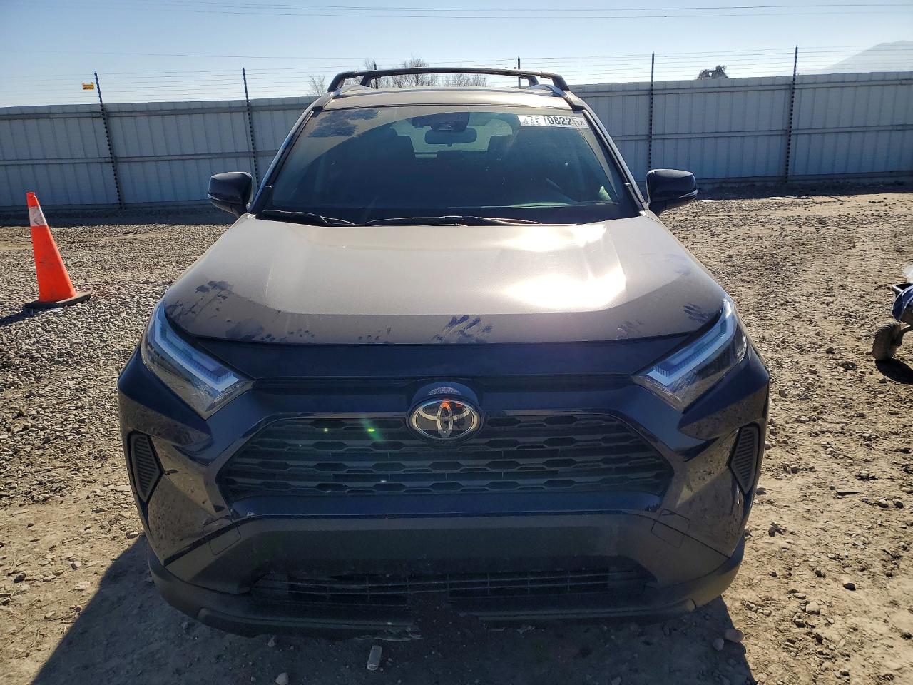 2025 TOYOTA RAV4 XLE photo 5