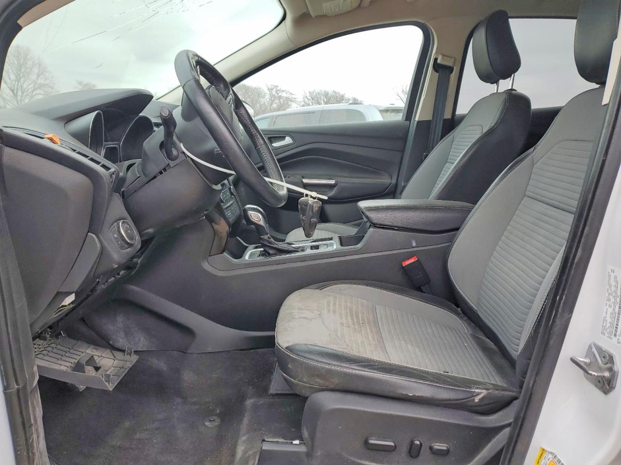 2019 FORD ESCAPE SE photo 13