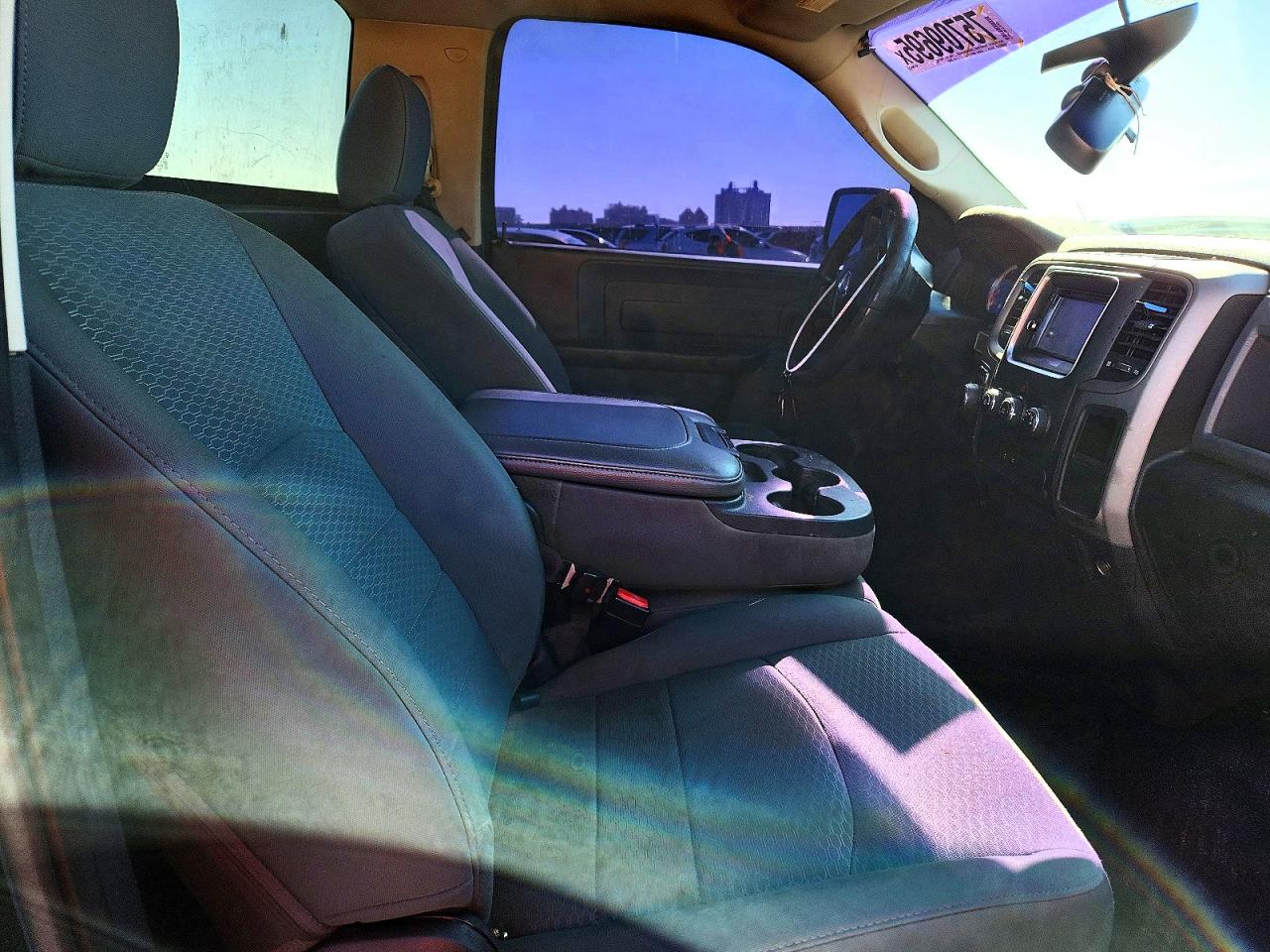 2016 RAM 1500 ST photo 28