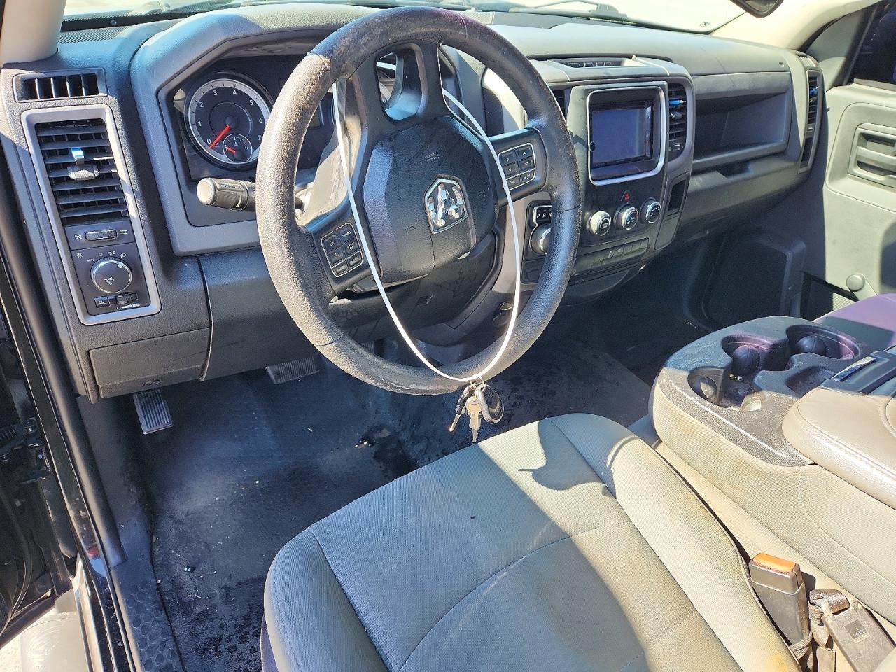 2016 RAM 1500 ST photo 22