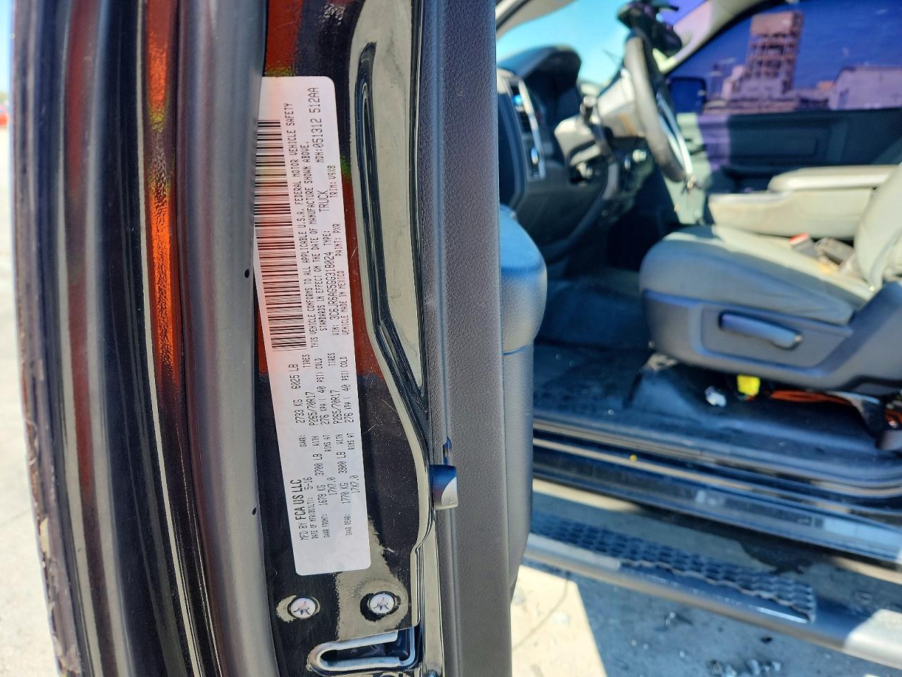 2016 RAM 1500 ST photo 34