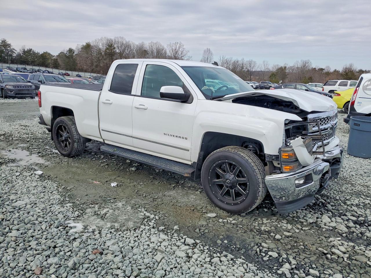 2014 CHEVROLET SILVERADO K1500 LT photo 4