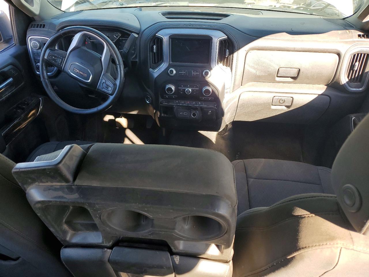 2020 GMC SIERRA K1500 SLE photo 8