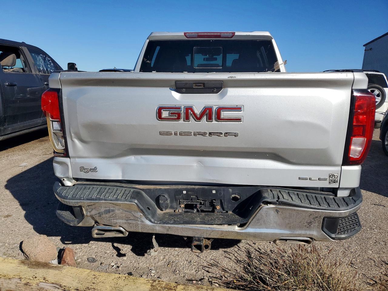 2020 GMC SIERRA K1500 SLE photo 6