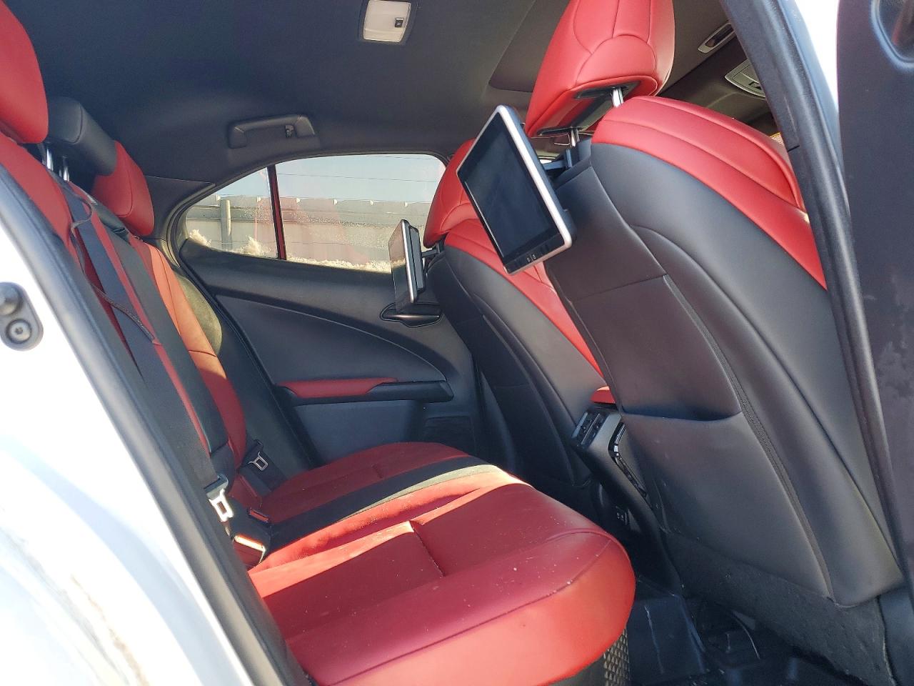 2020 LEXUS UX 250H photo 10