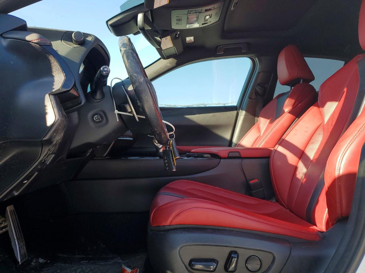 2020 LEXUS UX 250H photo 7