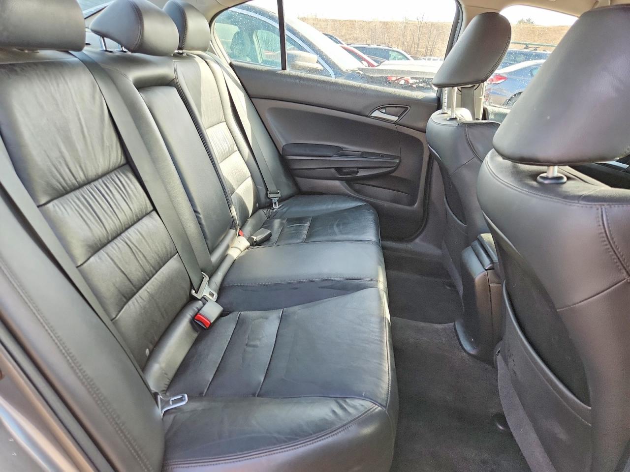 2011 HONDA ACCORD SE photo 19