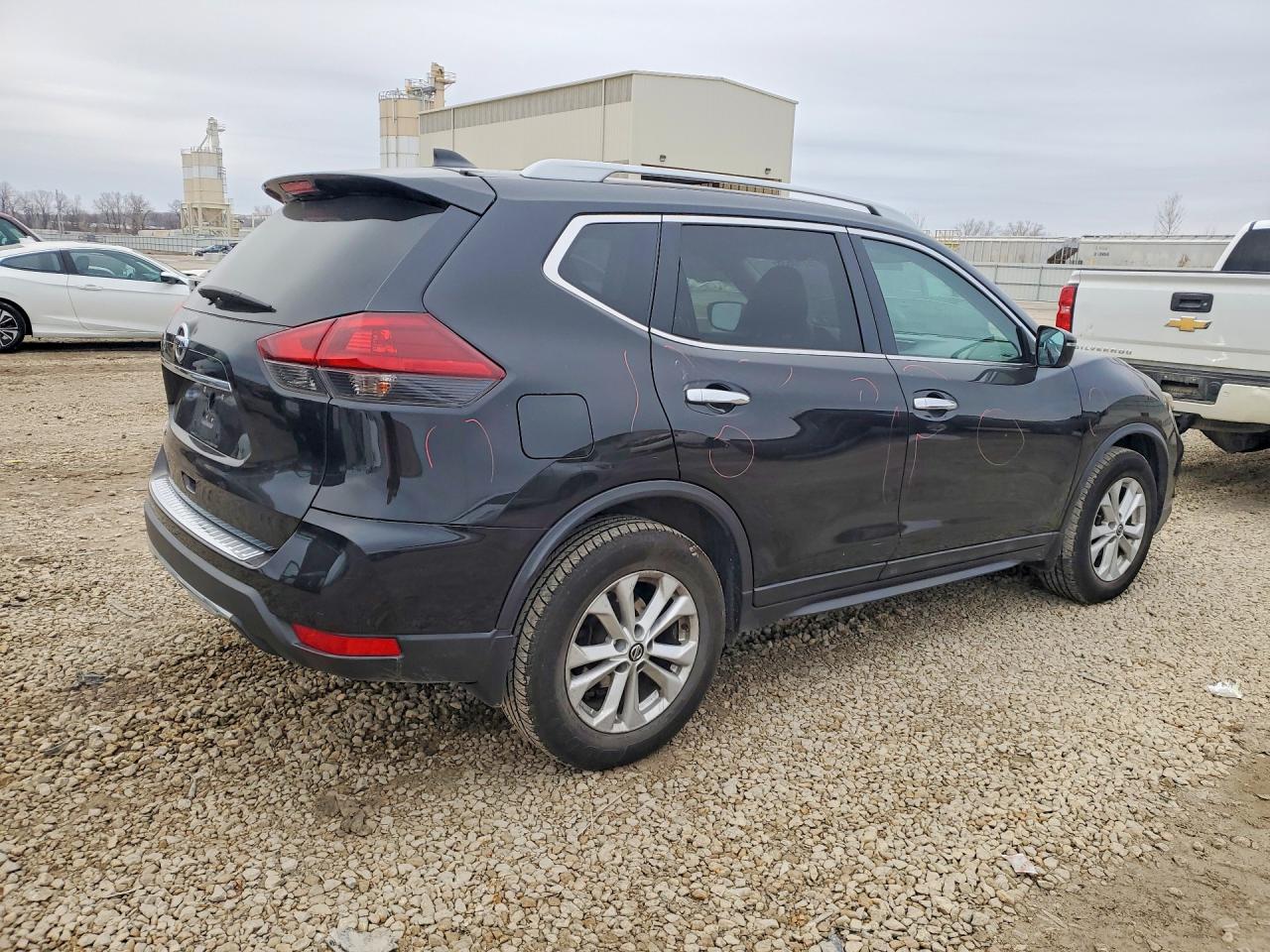 2018 NISSAN ROGUE S photo 3