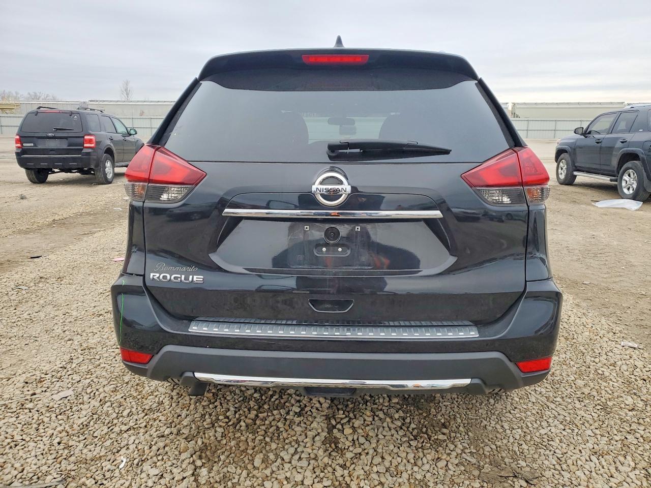 2018 NISSAN ROGUE S photo 6