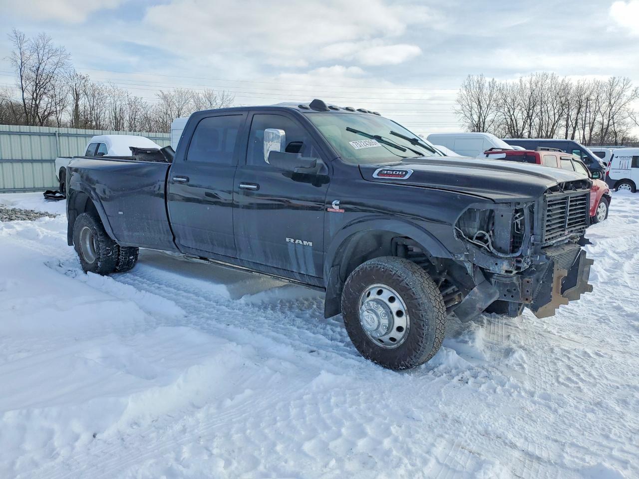 2022 RAM 3500 LARAMIE photo 7