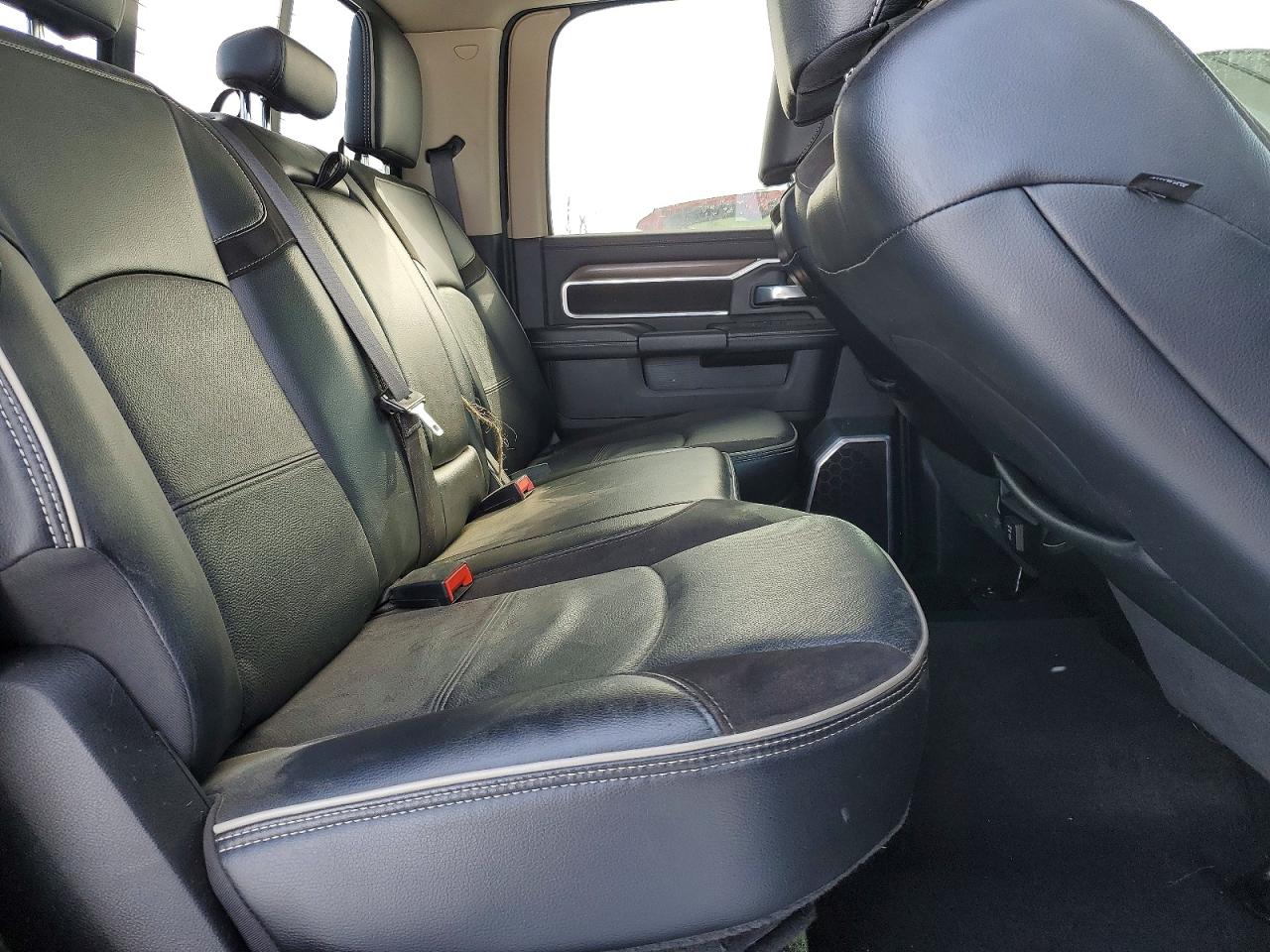 2022 RAM 3500 LARAMIE photo 19