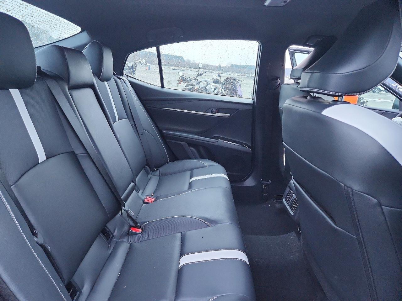 2025 TOYOTA CAMRY XSE photo 10
