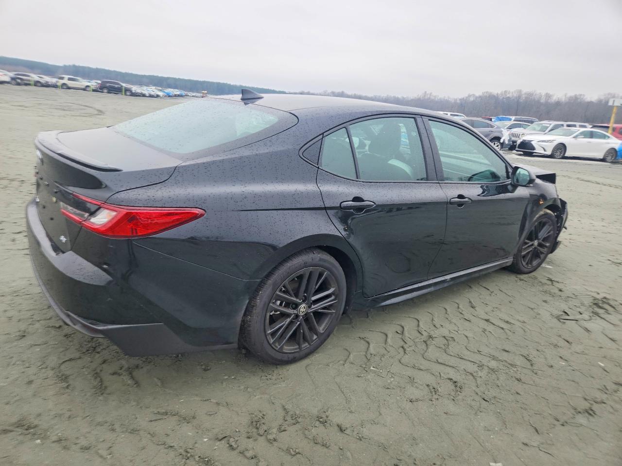 2025 TOYOTA CAMRY XSE photo 3