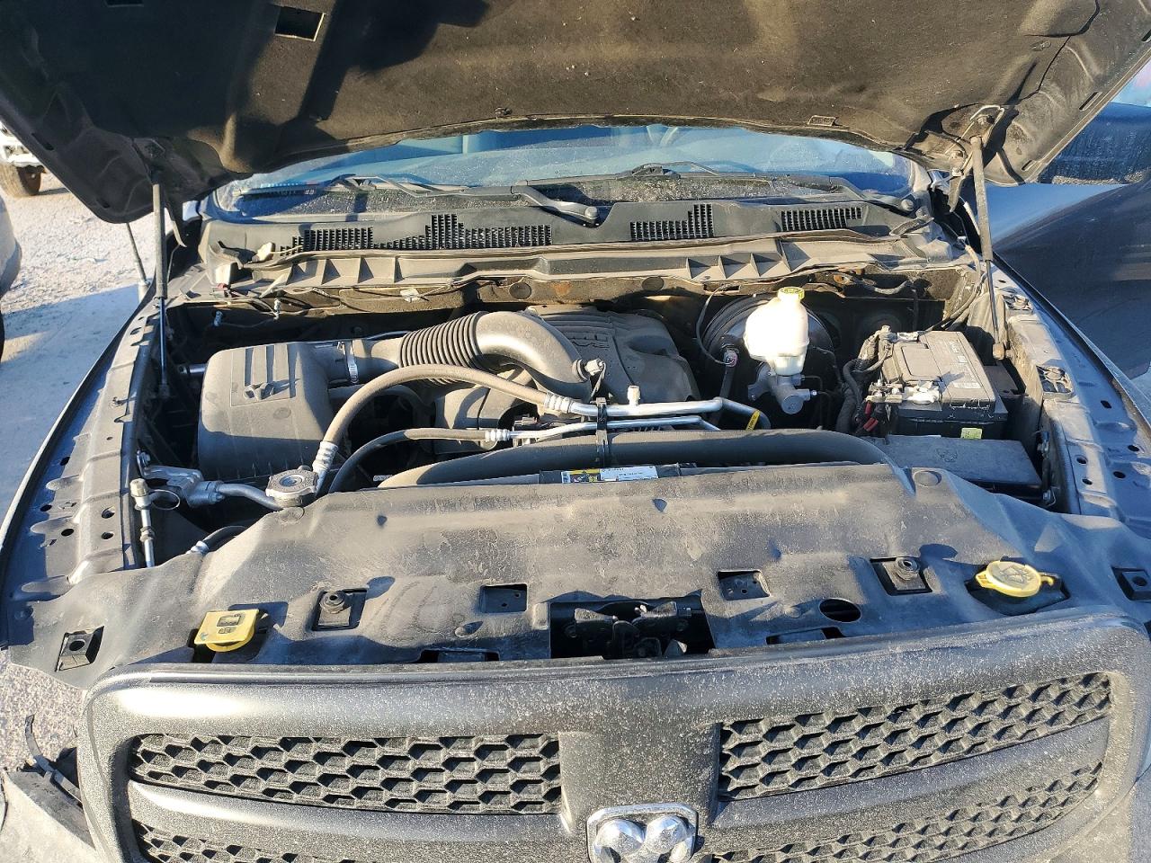2016 RAM 1500 ST photo 21