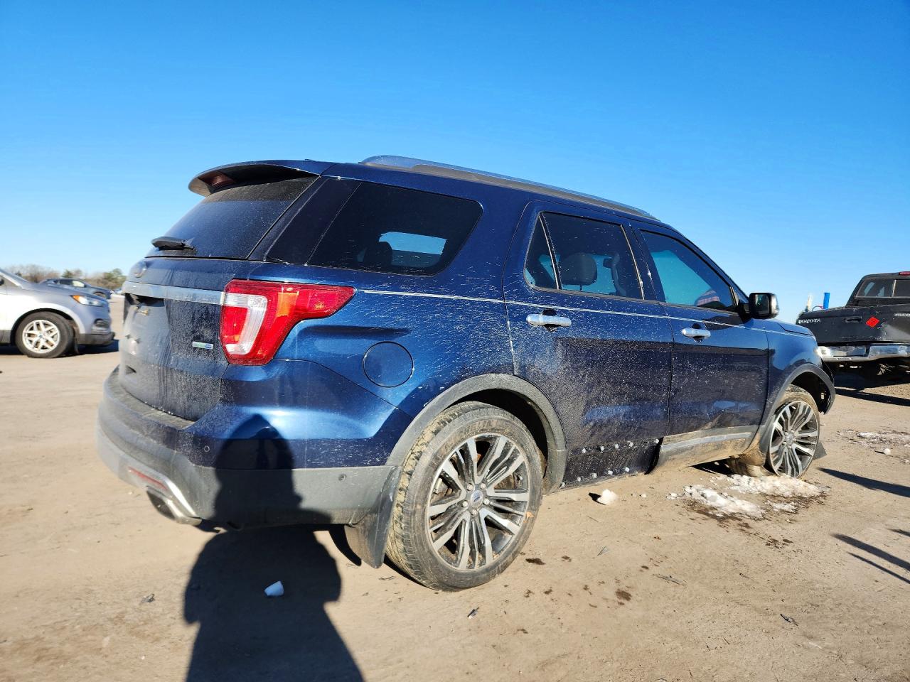 2017 FORD EXPLORER PLATINUM photo 3