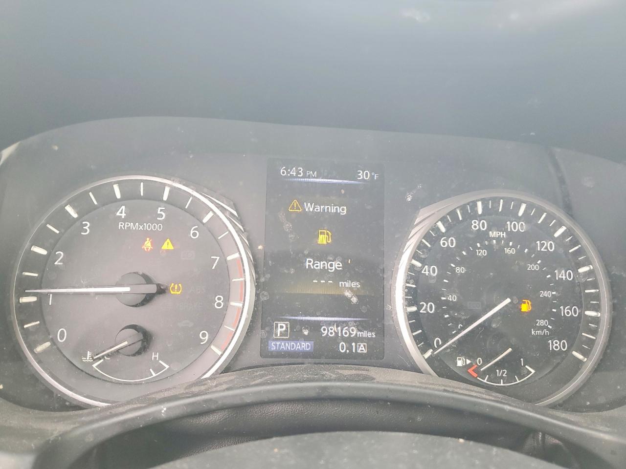 2018 INFINITI Q50 LUXE photo 9