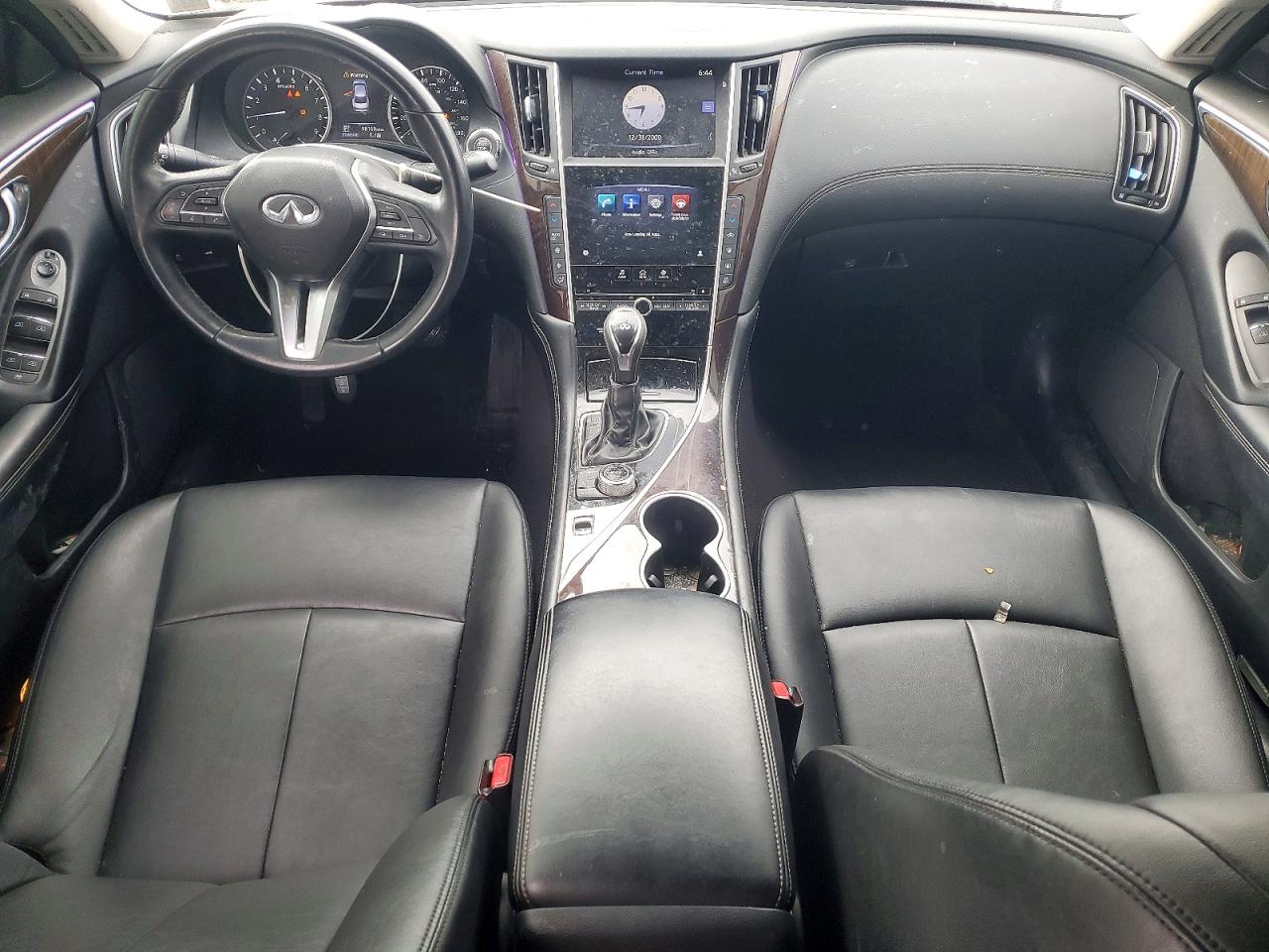 2018 INFINITI Q50 LUXE photo 8