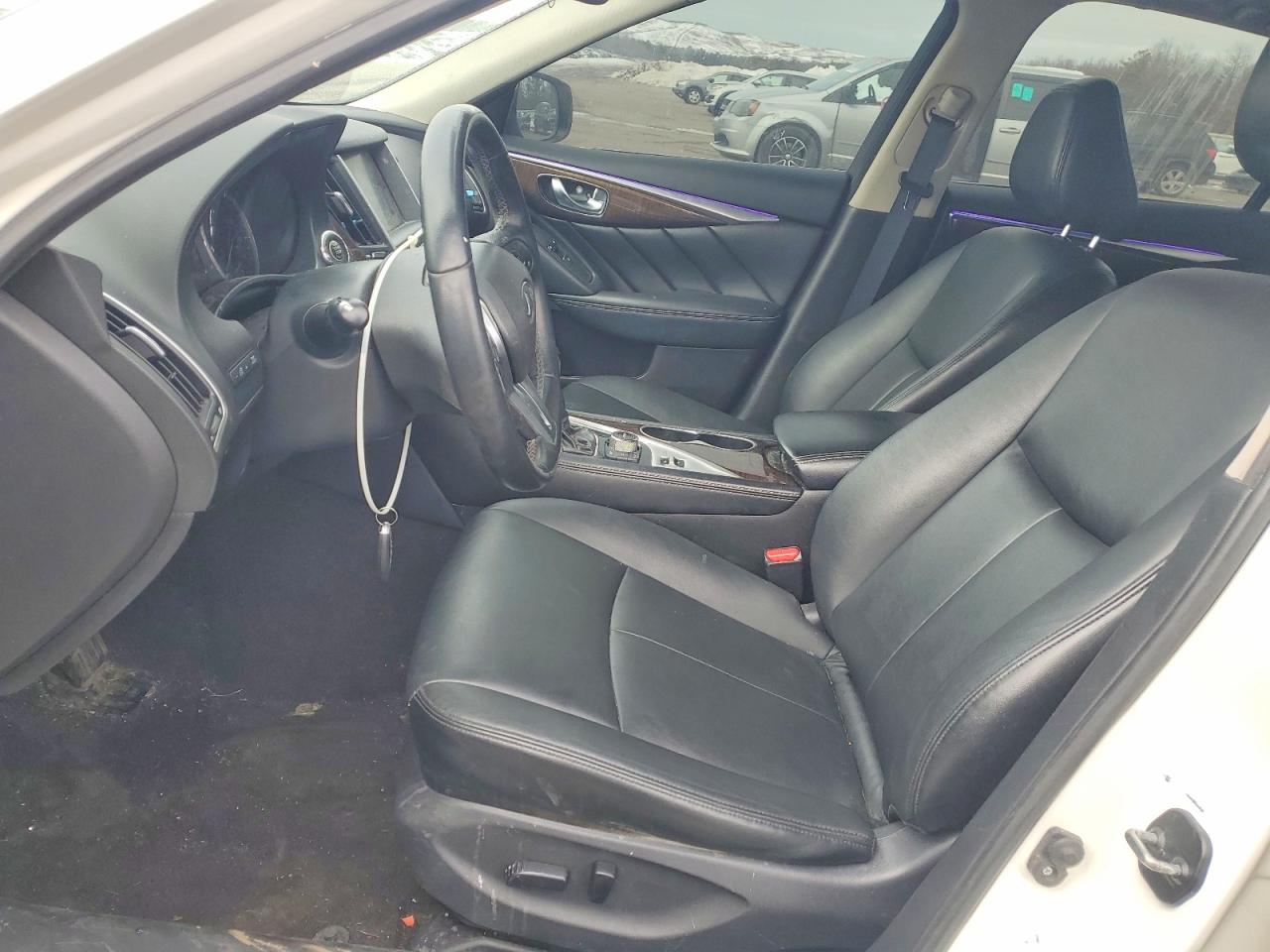 2018 INFINITI Q50 LUXE photo 7