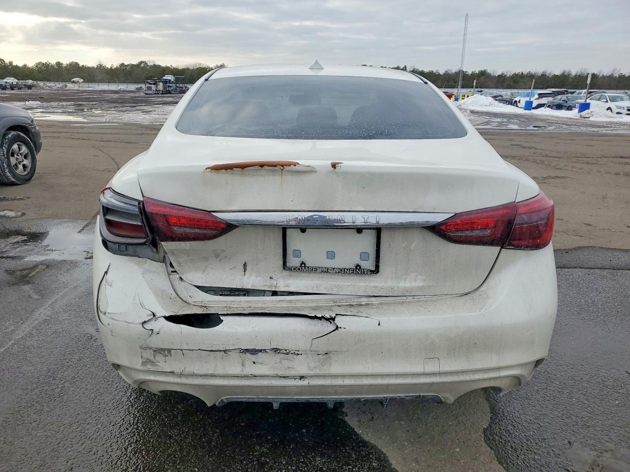 2018 INFINITI Q50 LUXE photo 6