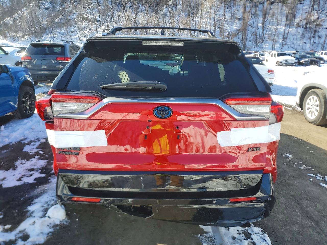 2022 TOYOTA RAV4 PRIME XSE photo 11