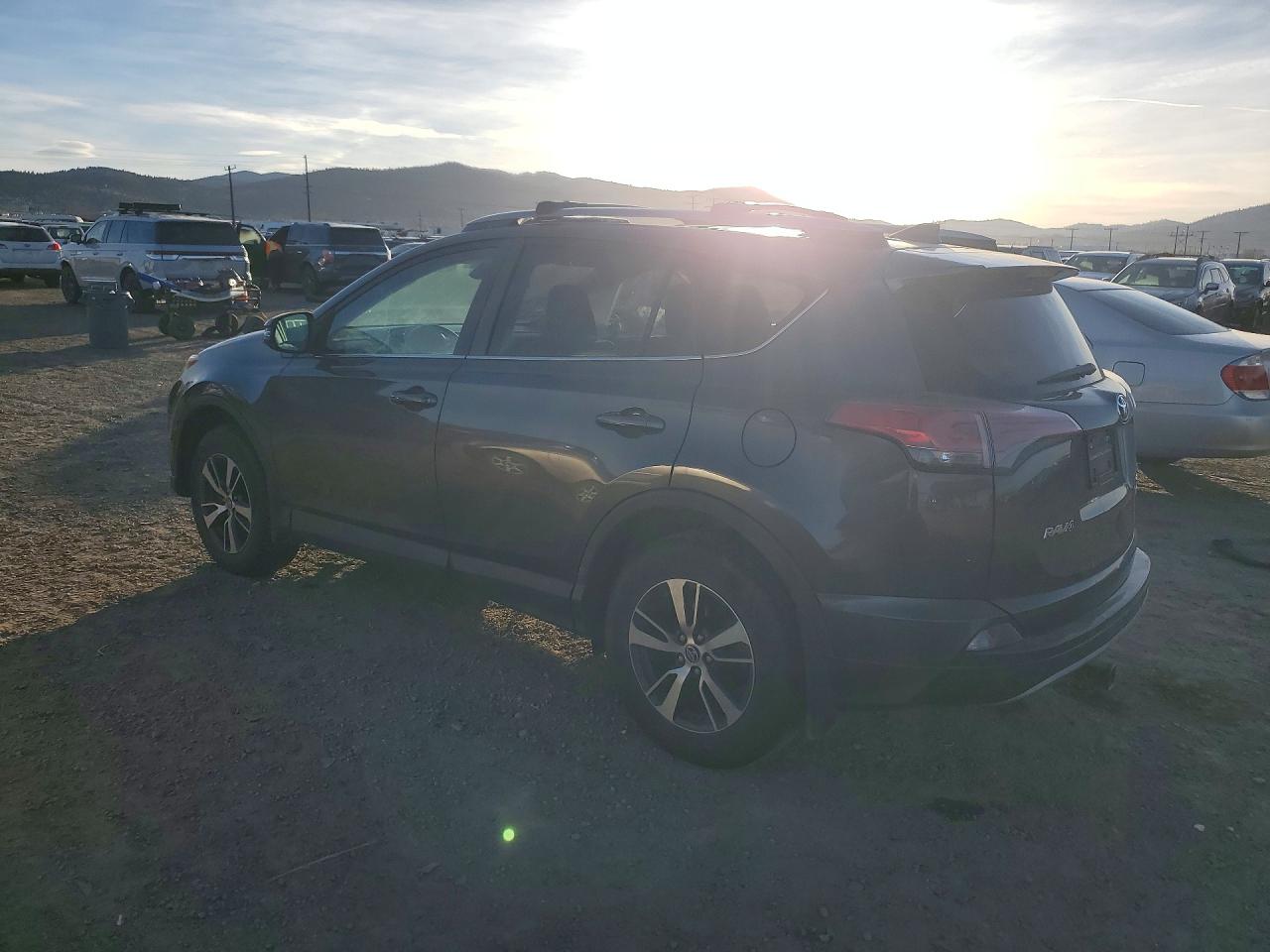 2018 TOYOTA RAV4 ADVENTURE photo 3