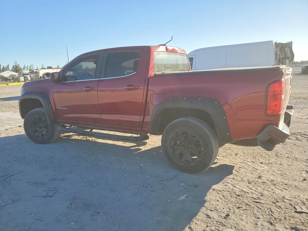 2018 CHEVROLET COLORADO LT photo 2